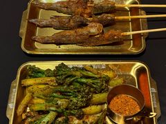 -何师烧烤Pro ·江湖川菜·小龙虾·精酿啤酒(太古里旗舰店)