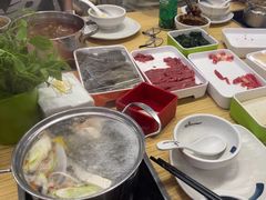 -杨老板·海鲜集市火锅·鲜切牛肉(中防万宝店)