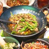 辣椒炒肉吃不烦，就是有点费米饭