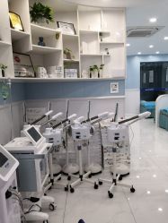 -蕾特恩专业祛痘·皮肤管理