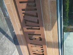 -必胜客(宝杨路宅急送店)