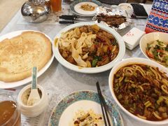 -汗腾格里·风味餐厅(新疆驻京办店)