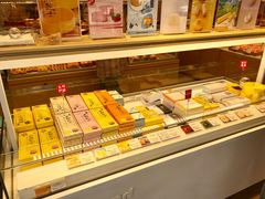 面包甜点陈列柜-好利来(抚顺万达店)