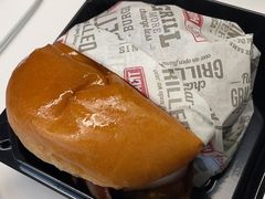 布里欧修特堡-The Habit Burger Grill 哈比特汉堡(复兴soho店)
