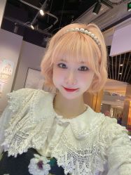 -BULB STUDIO 巴柏明星发型工作室