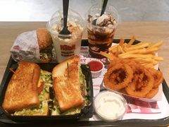-The Habit Burger Grill 哈比特汉堡(复兴soho店)