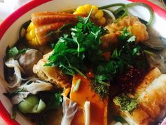 -小蛮椒麻辣烫·麻辣拌(青浦宝龙店)