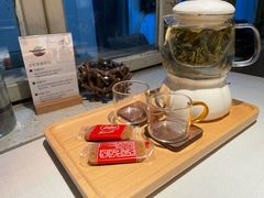 日本白桃乌龙茶配饼干-春树下·树屋花房西餐厅(罍街AS1980店)