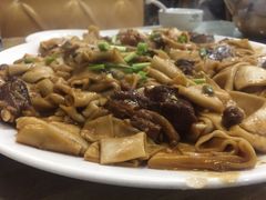 -壹阁胡羊焖饼(特色小吃街店)