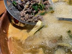 -洱火云南酸菜牛肉火锅(石景山当代商城店)