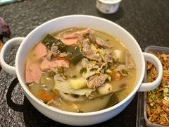 酸菜肥牛米线-Colourful Yunnan Box Hill 彩云南·彩铺子