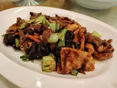 老北京爆三样-鑫巴蜀小镇 · 水煮鱼专研店(玉桥店)