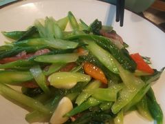 -潮界(LU·ONE凯德晶萃广场店)