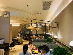 大堂-必胜客(欢乐颂店)