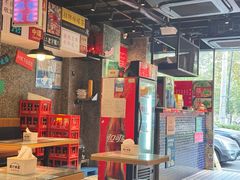 -肥汁米蘭香港米线(定西路店)