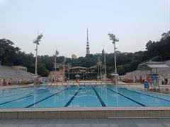-越秀山游泳场
