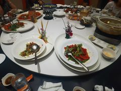 -榕树下海鲜馆(坪山路店)