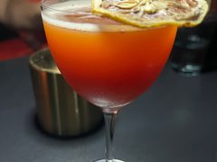 -Mx.cocktail bar