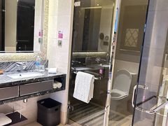 -天津京基皇冠假日酒店