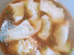野荠菜鲜肉馄饨-南小馆(迪士尼小镇店)