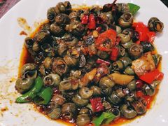 -呷呷好龙虾·湖南常德钵子菜·湘菜(公明天虹总店)