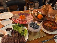 -羽深肉铺 Steak & Wine