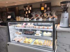 面包甜点陈列柜-iFood甜嫩嫩(江东北路店)