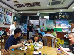 大堂-老爆肚满五香烧牛羊肉