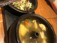 -云海肴·汽锅鸡·云南菜(天山百盛优客店)