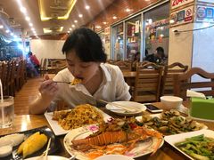 -两兄弟Song Pee Nong(2号店)