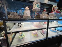 面包甜点陈列柜-街角 T·COFFEE 融合料理·BISTRO(车公庙店)