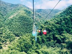 -浙东第一尖雪山欢乐谷
