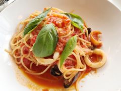 -ROAST coffee & eatery