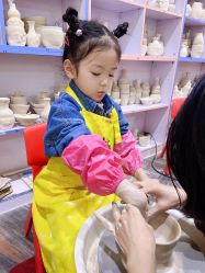 -泥娃娃DIY陶吧(易生活购物公园店)
