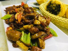 吉祥三宝-六和孝顺素食餐厅(西湖道店)