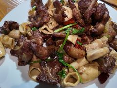 -超越海鲜屋(飞龙物业店)