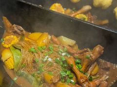 -鱼窝棚柴火铁锅炖(富山屯店)