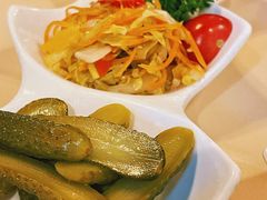 俄式腌菜拼盘-老井俄式餐厅