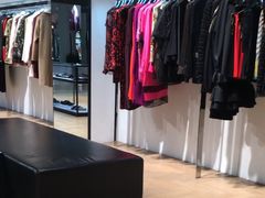 -GIVENCHY(佛罗伦萨小镇奥莱店)