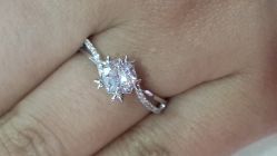 -威德钻石-克拉钻大本营(南京东路店)