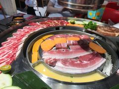-哈哈碳都·牛肋条无限自助烤肉(台江万达店)