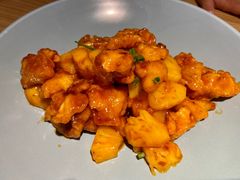 菠萝咕咾肉-蜜桃餐厅·伴山(绿宝广场店)