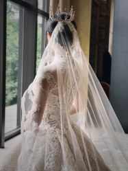 -艾米丽婚纱礼服