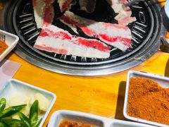 -唯成•韩国炭火烤肉 유성고기