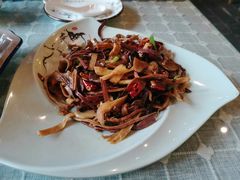 -小厨子私房菜·云南美食店