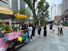 -詹爷爷乌节路街头冰淇淋