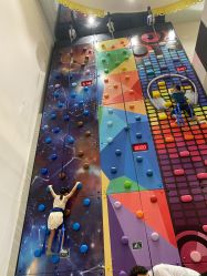 -meland club亲子乐园(重庆万象城店)
