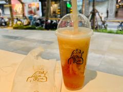 -喜茶(上海打浦桥日月光gelato lab+店)