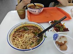 -陆元丰·兰州纯汤牛肉面(自强西路店)
