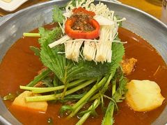 -喇喇排骨火锅·传统韩式脊骨汤(望京西园总店)